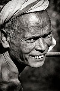 Vieil homme d'Odisha, Inde. sur Ton Bijvank