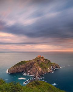 Sonnenaufgang in San Juan de Gaztelugatxe, Baskenland, Spanien