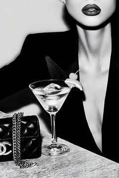 Schwarze Seide, klarer Martini von Skyfall