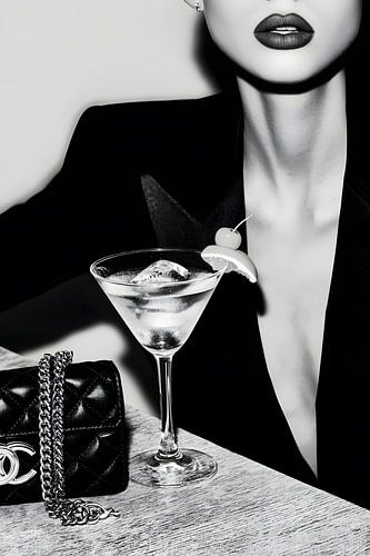 Soie noire, martini clair sur Skyfall