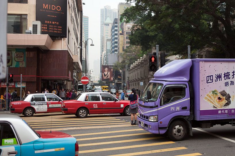 Hong Kong - Street Scene by t.ART