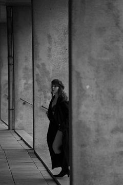 Frau in Bewegung von Photographylahuis door Dirk Lahuis