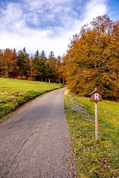 Autumn hike through the Spittergrund near Tambach-Dietharz to the waterfall by Oliver Hlavaty