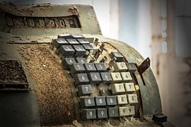 Ancienne caisse enregistreuse sur Frank Herrmann