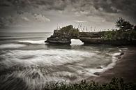 Pura Batu Bolong in Bali, Indonesia van Ardi Mulder thumbnail