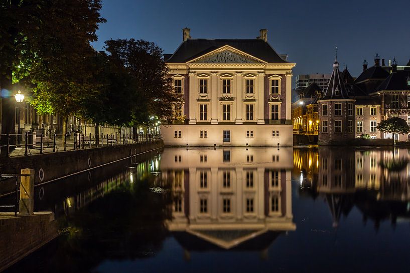 Den Haag Mauritshuis in de nacht van Patrick Löbler