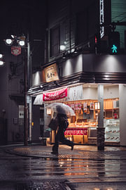 Ein regnerischer Abend in Tokio von Studio Graber