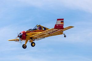 PZL-106 Kruk am Himmel
