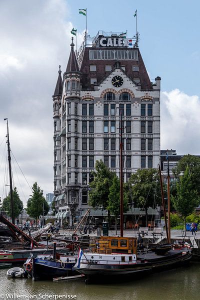 Witte Huis Rotterdam by Willem Scherpenisse