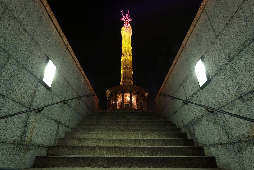 Berlin Siegessäule in besonderer Beleuchtung von Frank Herrmann