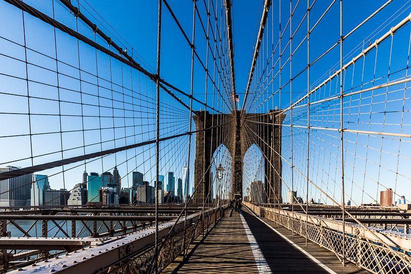 berühmter Blick auf die Brooklyn-Brücke in New York von Eric van Nieuwland