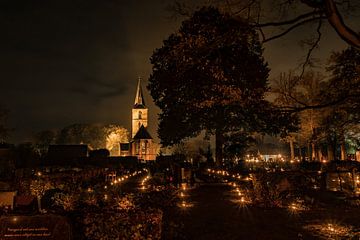 Lichtjesavond bij de Jacobuskerk in Rolde van Fred van Bergeijk
