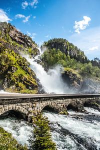 Wasserfall in Norwegen von Sander Strijdhorst