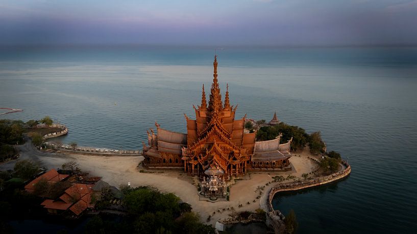 Sanctuary of Truth in Pattaya van Franklin Driessen