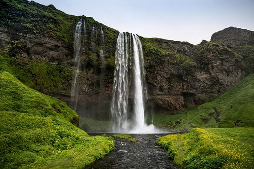 Seljalandsfoss waterfall