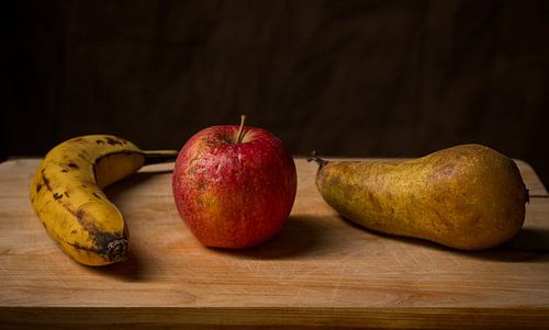 Nature morte de vieux fruits.