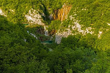 Watervallen in het Nationaal Park Plitvice Meren in Kroatië van Alexander Ließ
