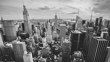 Manhattan in New York City schwarz-weiß Foto von Thea.Photo