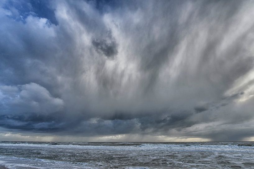 buien boven de Maasvlakte von Tilly Meijer