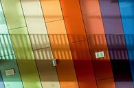 Muur met kleuren en schaduw. van Maerten Prins thumbnail