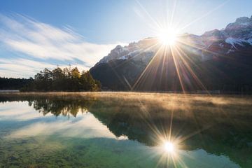 Zugspitze en Eibsee in de herfst van Daniel Pahmeier