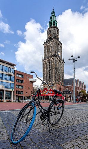 Martinitoren Groningen met fiets er voor