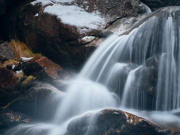 Winter im Rieslochwasserfall im Arberland 1 von Max Schiefele