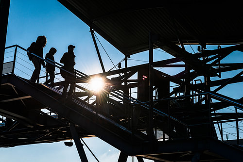 Silhouetten im Sonnenlicht – Paris, 25. Dezember 2014