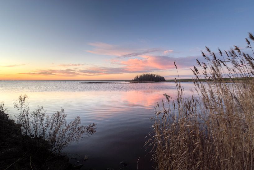 Lauwersmeer Invallende avond van Marnefoto .nl