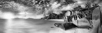Plage de rêve aux Seychelles en noir et blanc.