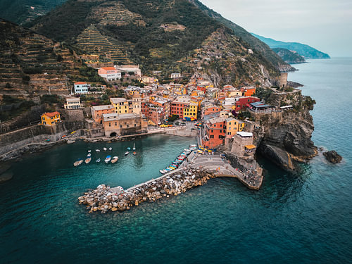 ernazza Haven vanuit de Lucht | Dronefoto Cinque Terre, Italië