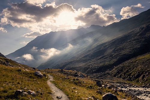 Sonnenstrahlen über dem Rofental