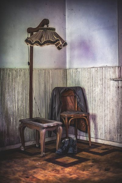 Urbex vintage in een verlaten boerderij in Belgie van Steven Dijkshoorn