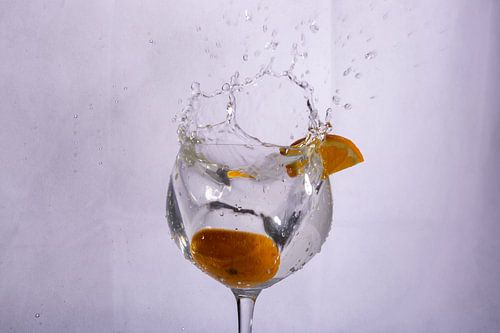 Sinaasappel op de rand