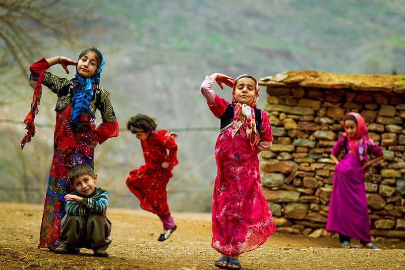 Kurdish children by Ufoto