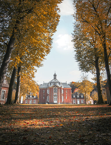 Herfstlicht op een Historisch Landhuis