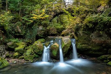 Waterfall of Schiessentümpel, Mullerthal. by Bart Ceuppens