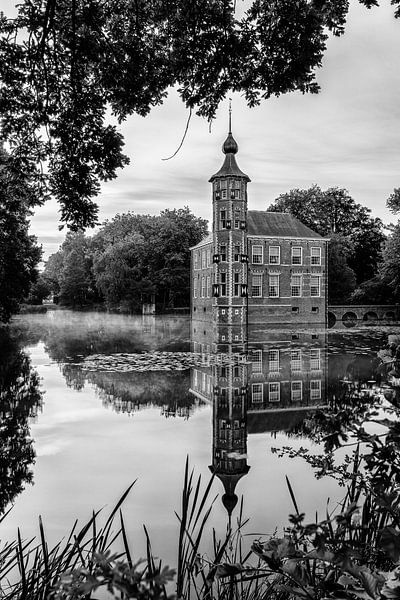 Château de Bouvigne Breda noir et blanc au lever du soleil par JPWFoto