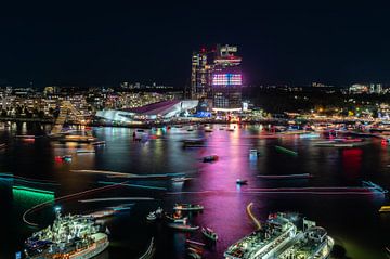 Lichtkunst SAIL Amsterdam 2025 met ADAM Toren en EYE Filmmuseum van Renzo Gerritsen