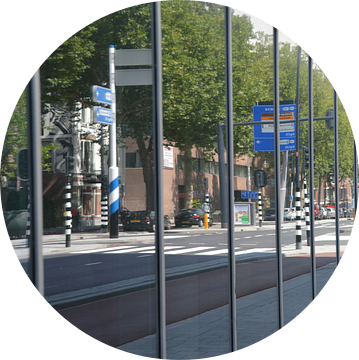 Weerspiegelt straatbeeld Rotterdam van Marieke van der Hoek-Vijfvinkel