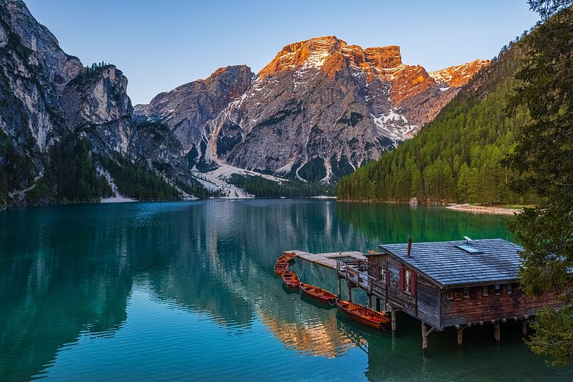 Zonsopkomst Lago di Braies van Henk Meijer Photography