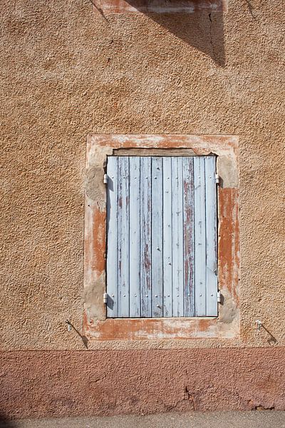 the sunny hatch in provence by Hermen Buurman