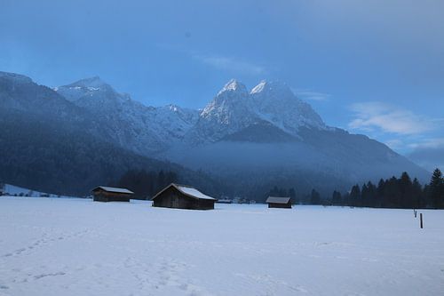 Winterse alpenidylle in Garmisch-Partenkirchen