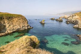 Zerklüftete Felsenküste der Costa da Morte, Galicien, Spanien von Peter Haastrecht, van