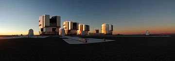 Sunset over Paranal panorama by Fred Kamphues