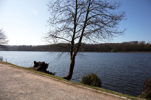 Impressies van het Baldeney-meer in Essen, Duitsland