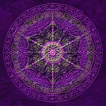 Mandala, purple with raised lines by Rietje Bulthuis