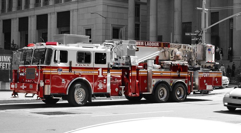 Fire engine - New York City Fire Department (NYFD) - America - Iconic Wall Decoration by Be More Outdoor