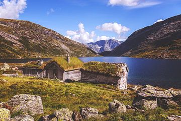 Hutten aan de fjord van Thomas Heitz