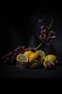 Zitrusfrüchte und Wein